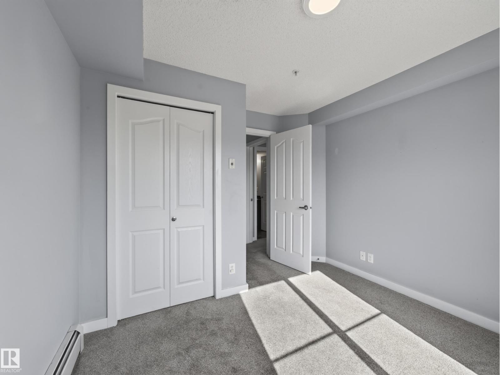 #217 12045 22 AV SW - 33