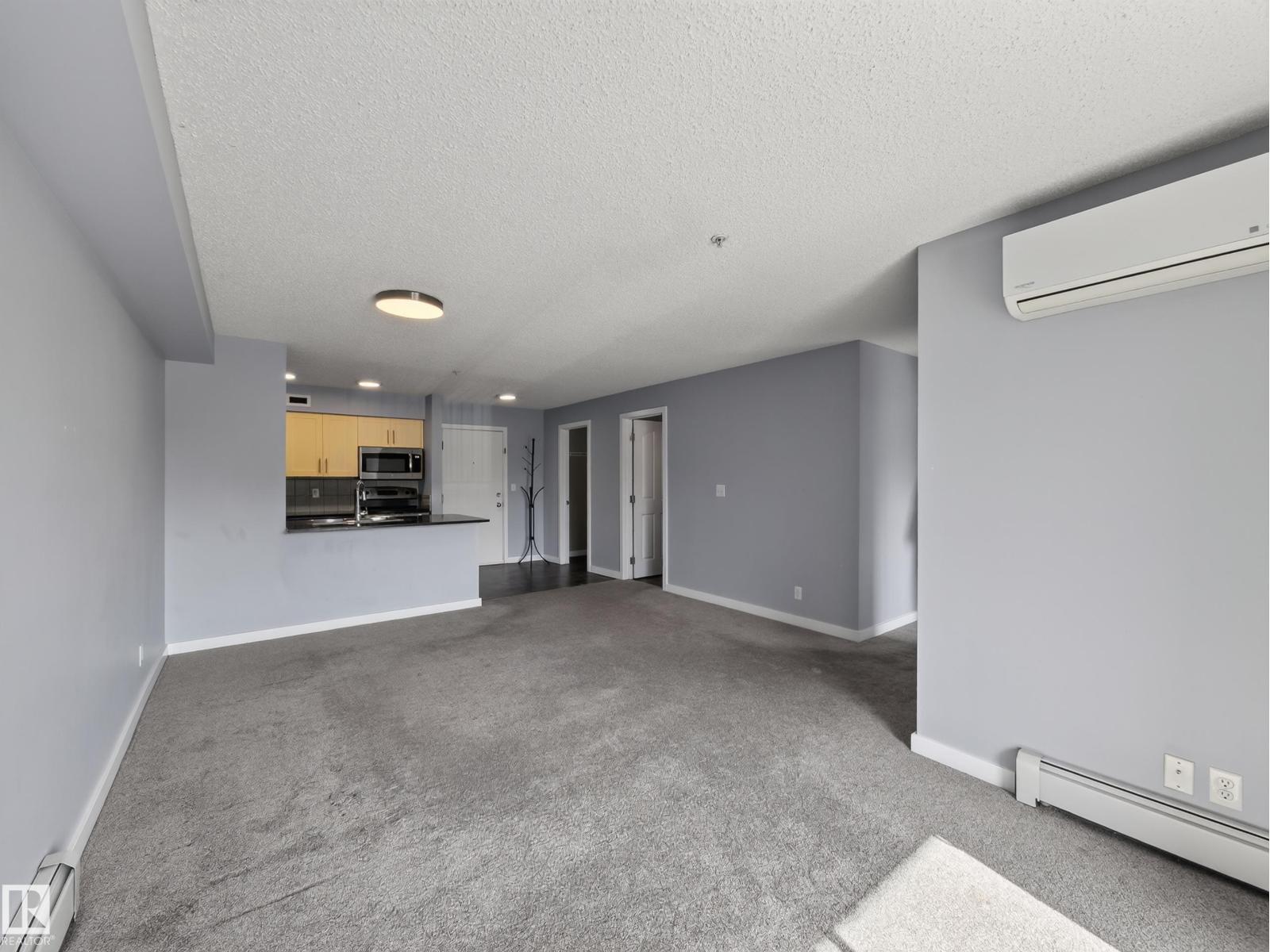 #217 12045 22 AV SW - 28