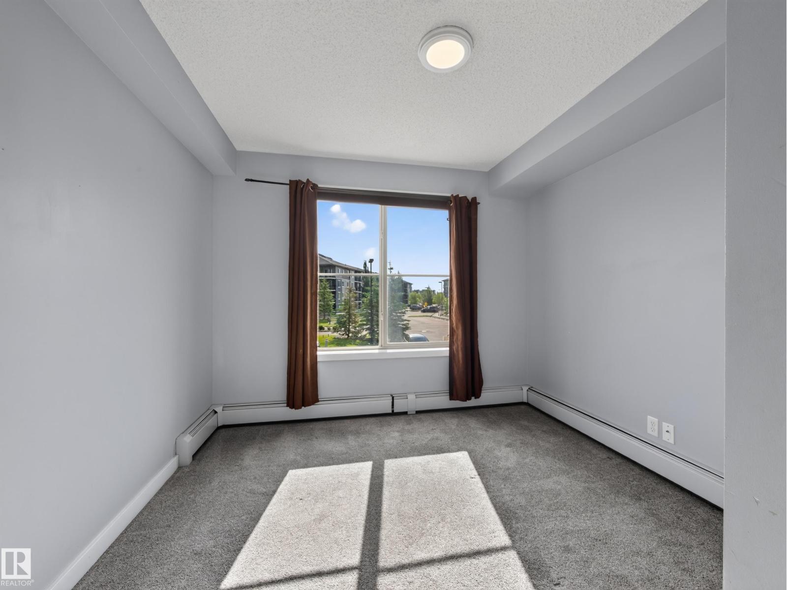 #217 12045 22 AV SW - 31
