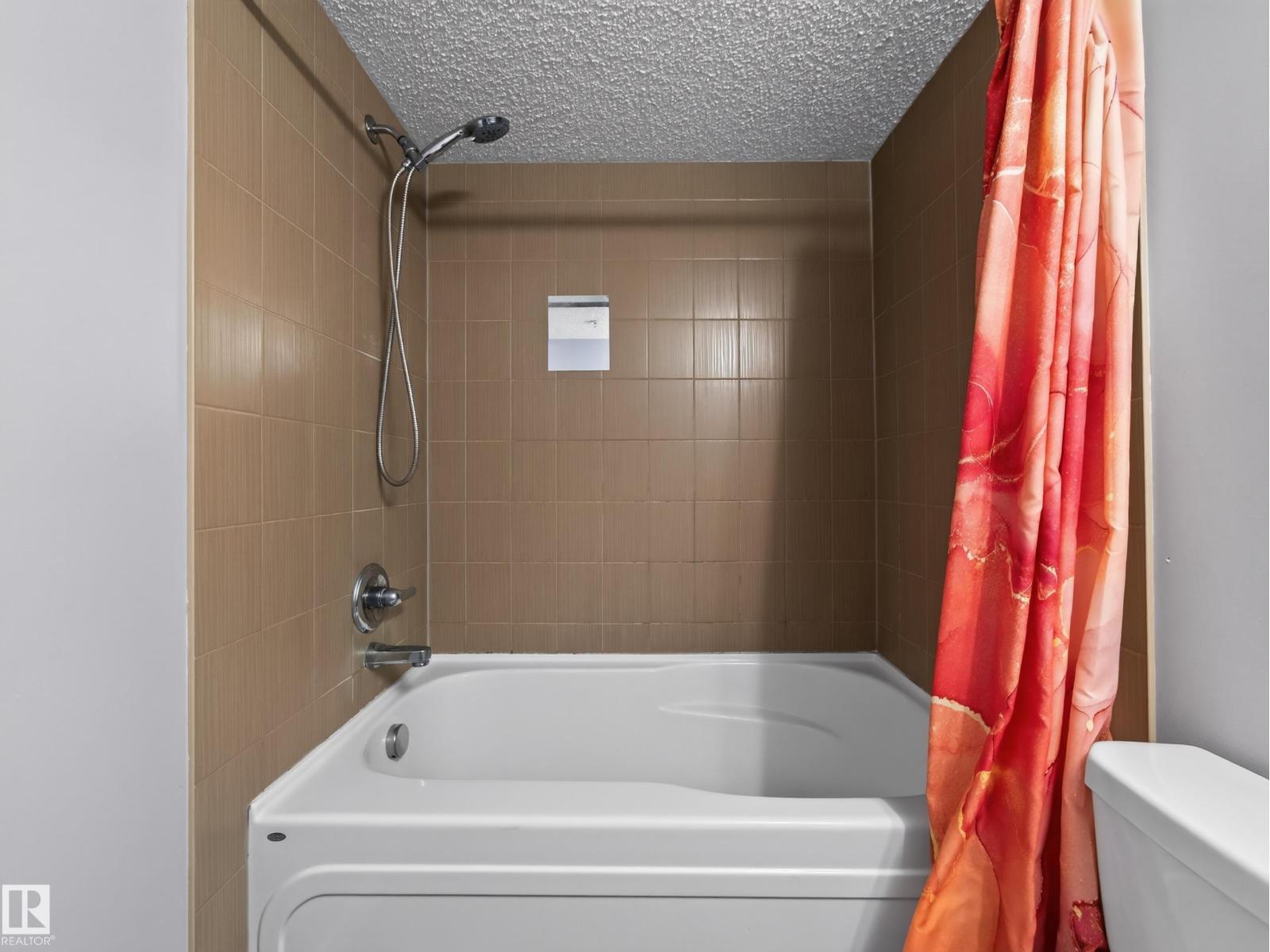 #217 12045 22 AV SW - 39
