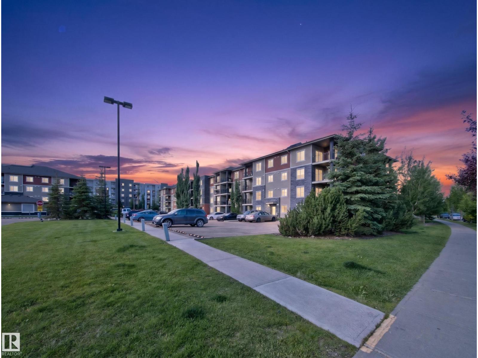 #217 12045 22 AV SW - 48