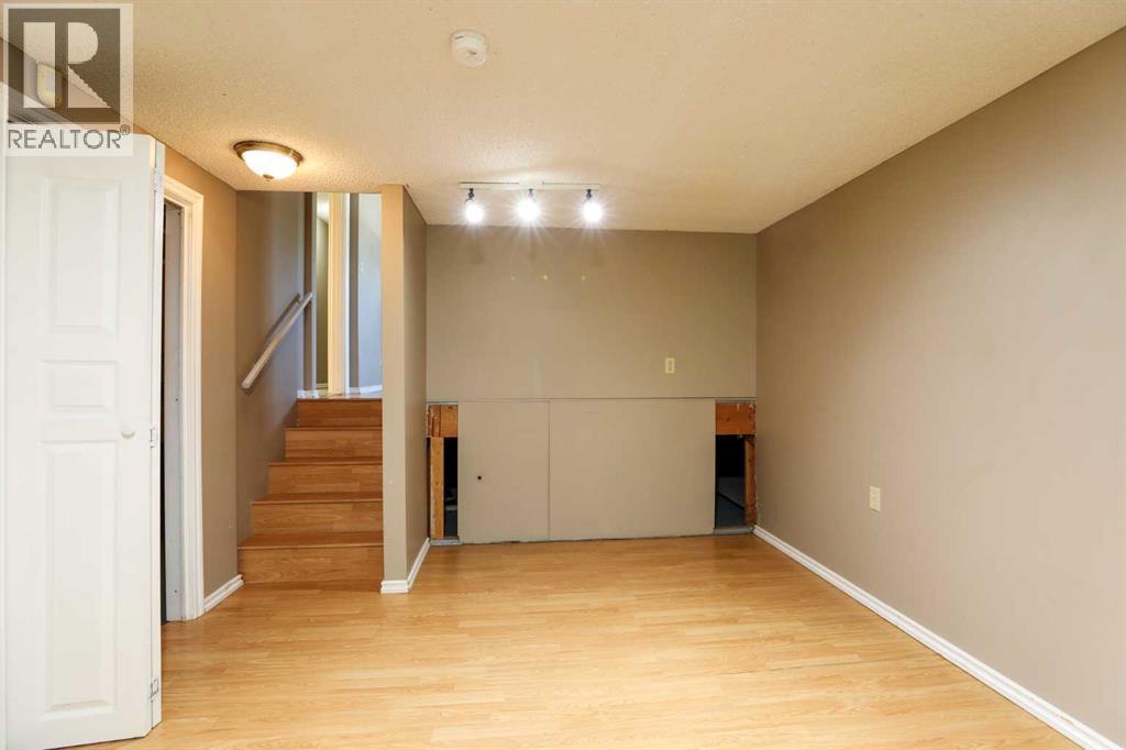 41 Rutgers Crescent W - 26