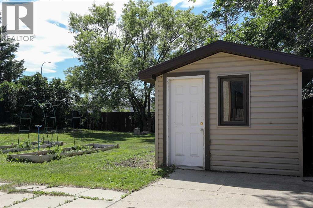 41 Rutgers Crescent W - 10