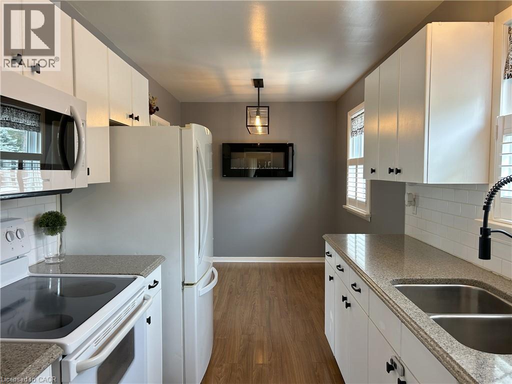 3-bedroom home for sale at 20 FOSTER Street, Simcoe ON · photo 11 of 41