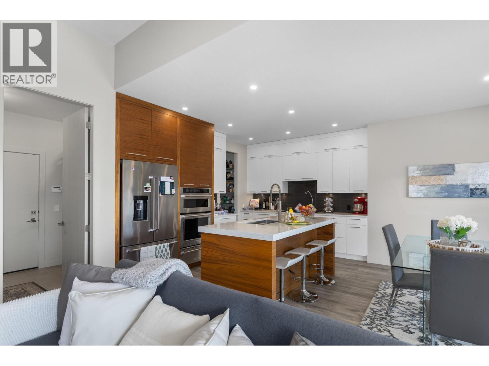 567 Acadia Street - 9