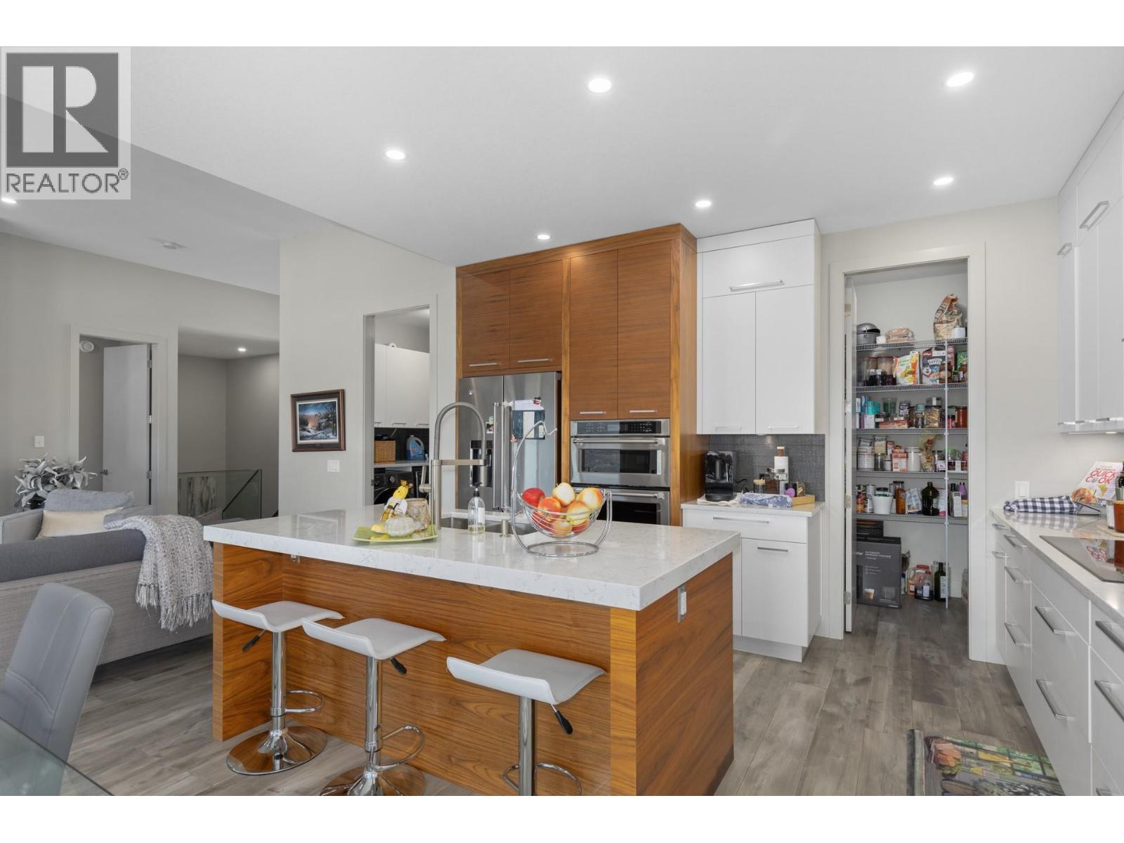 567 Acadia Street - 11