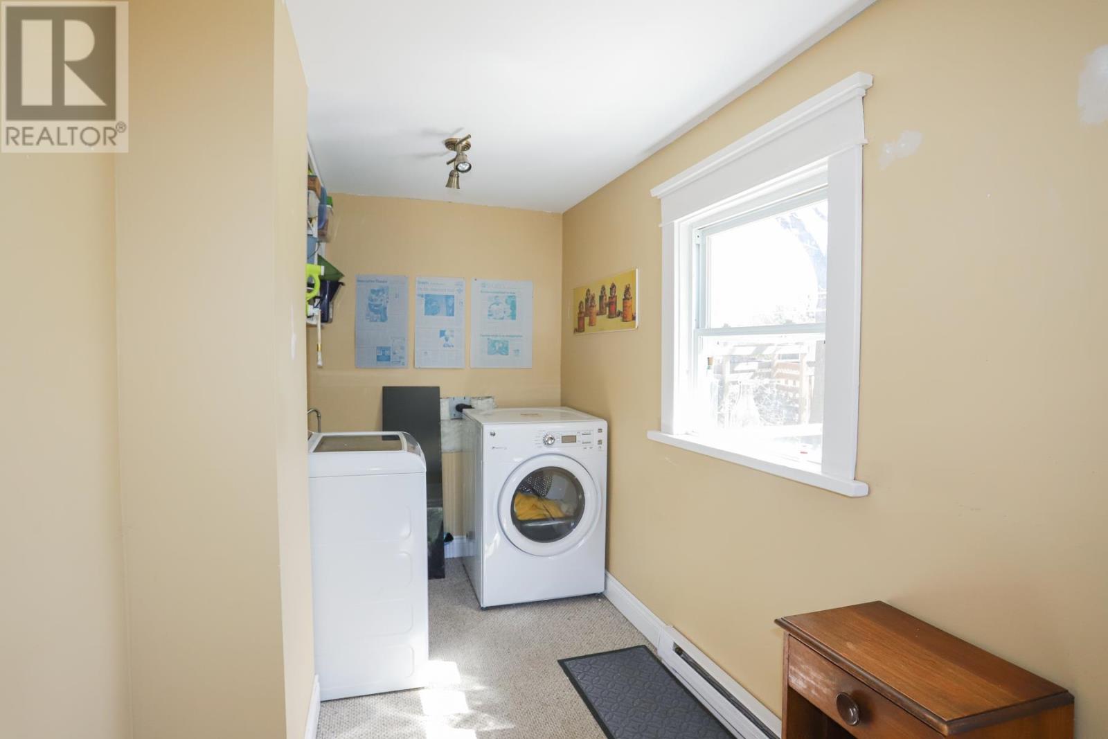 144 Leo AVE - 21
