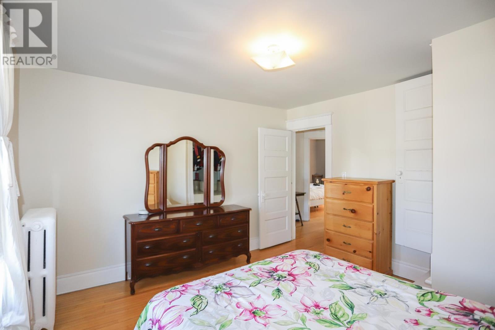 144 Leo AVE - 28
