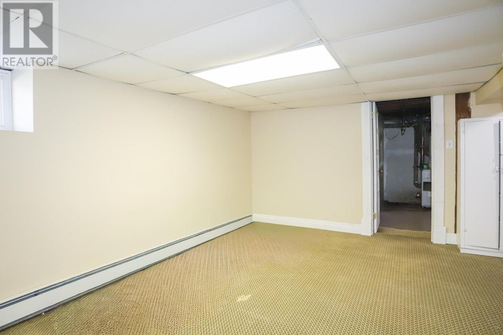 144 Leo AVE - 38