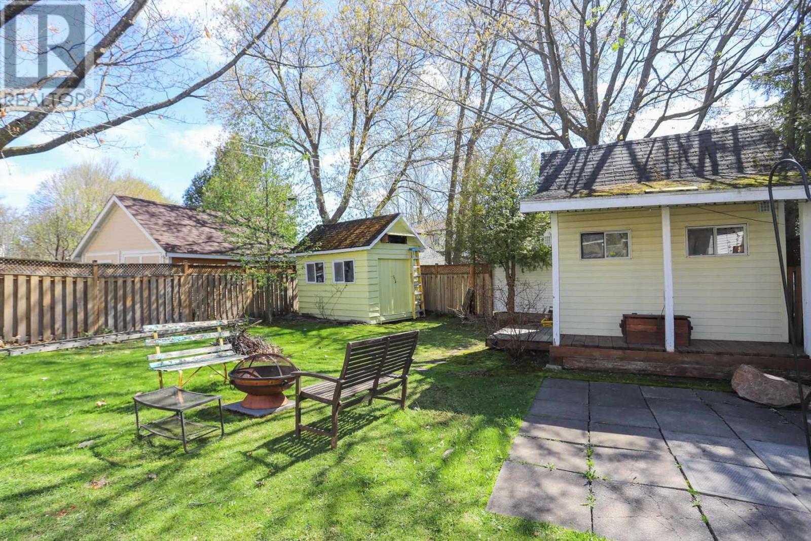 144 Leo AVE - 40