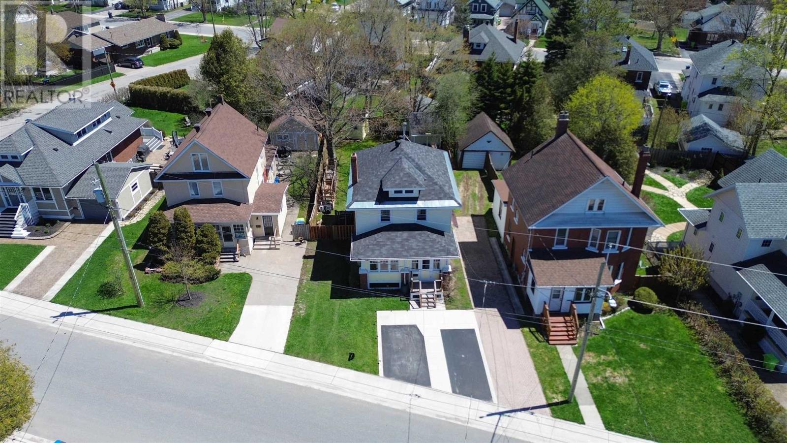 144 Leo AVE - 50
