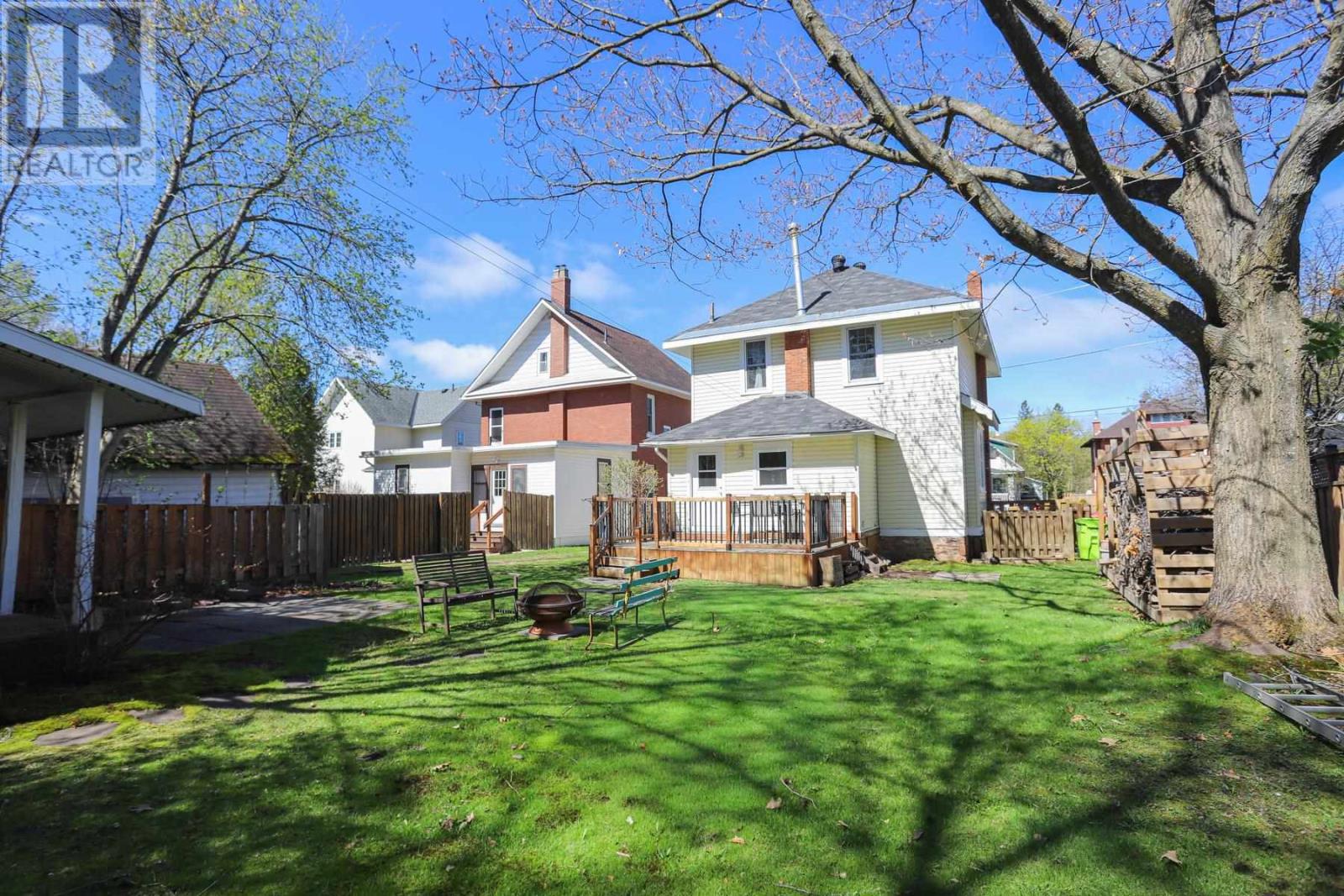 144 Leo AVE - 44