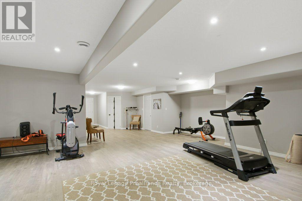 52 OAK RIDGE DRIVE - 28