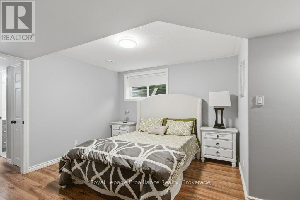 52 OAK RIDGE DRIVE - 30