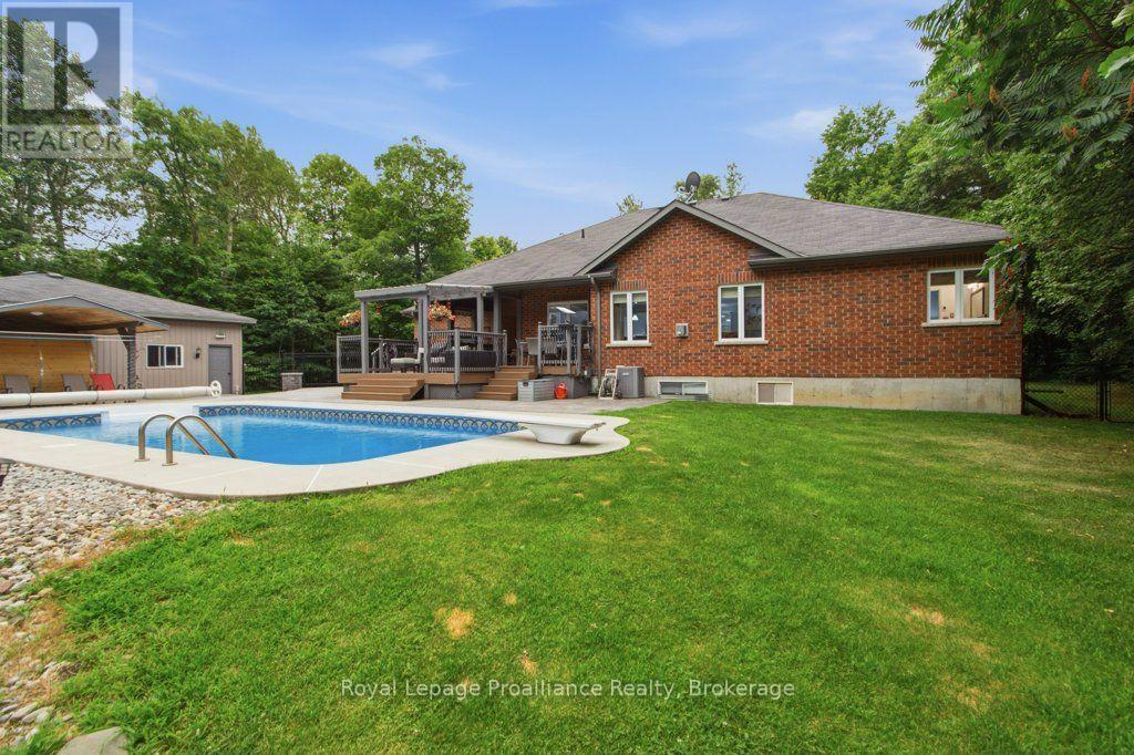 52 OAK RIDGE DRIVE - 39