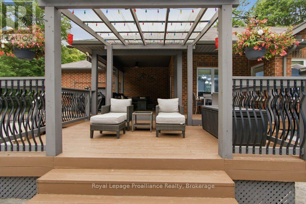 52 OAK RIDGE DRIVE - 42