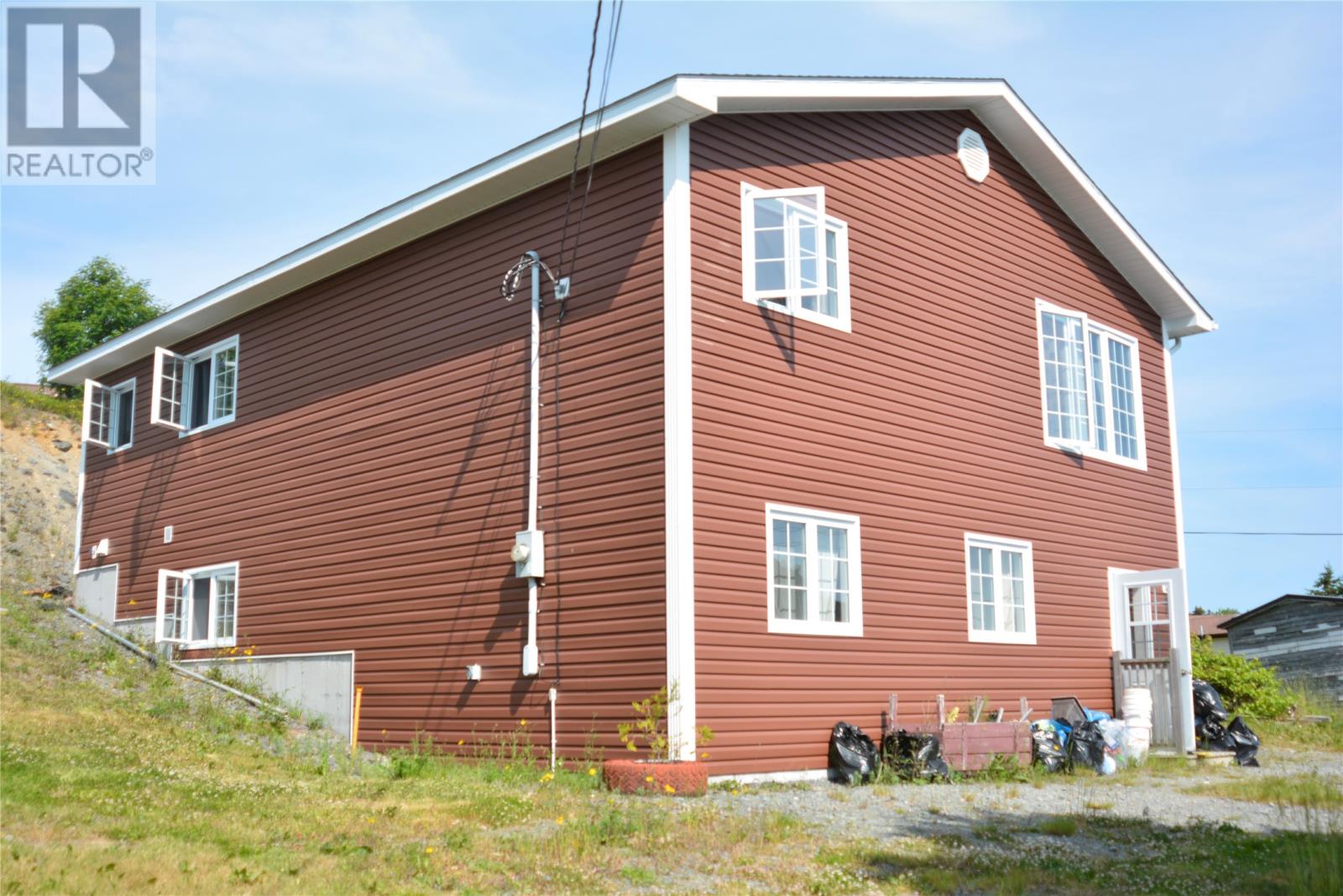 28A Tory Road - Image 2