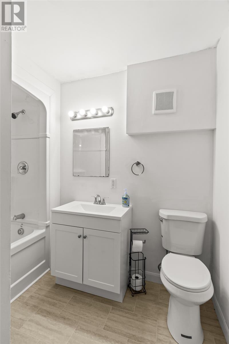 #2 153 Forest Road - Image 16