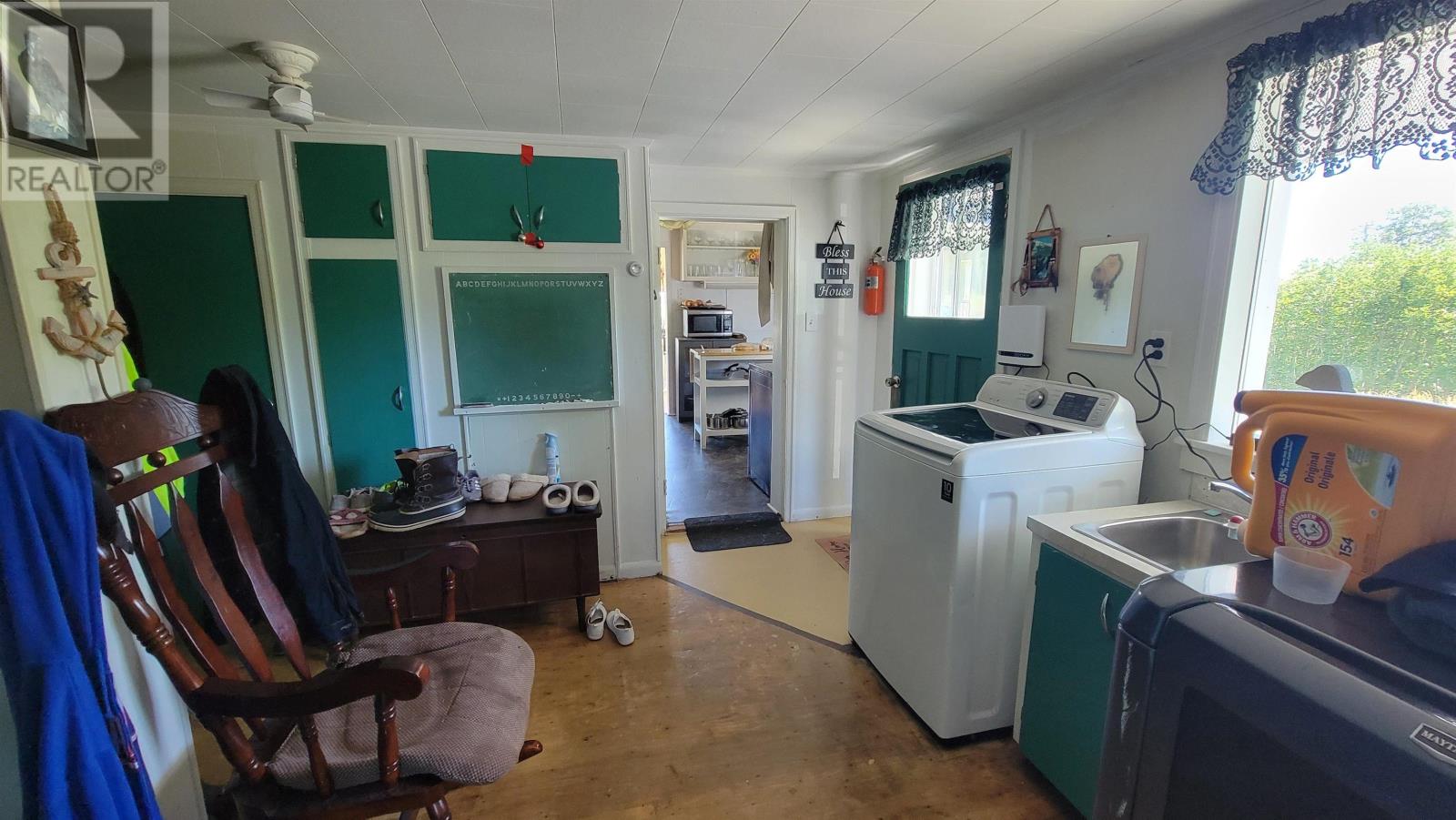 486 335 Highway - 26