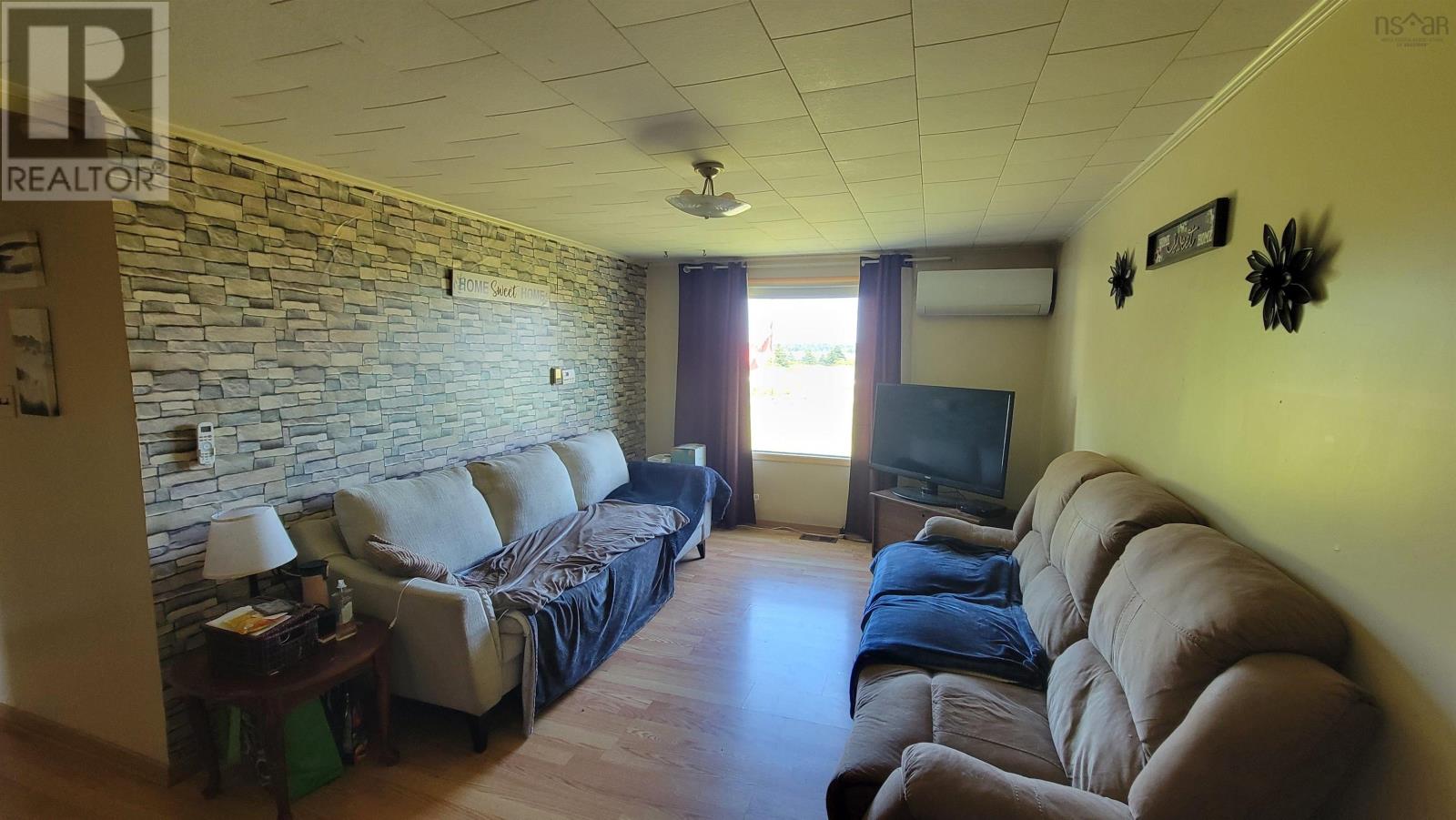 486 335 Highway - 31