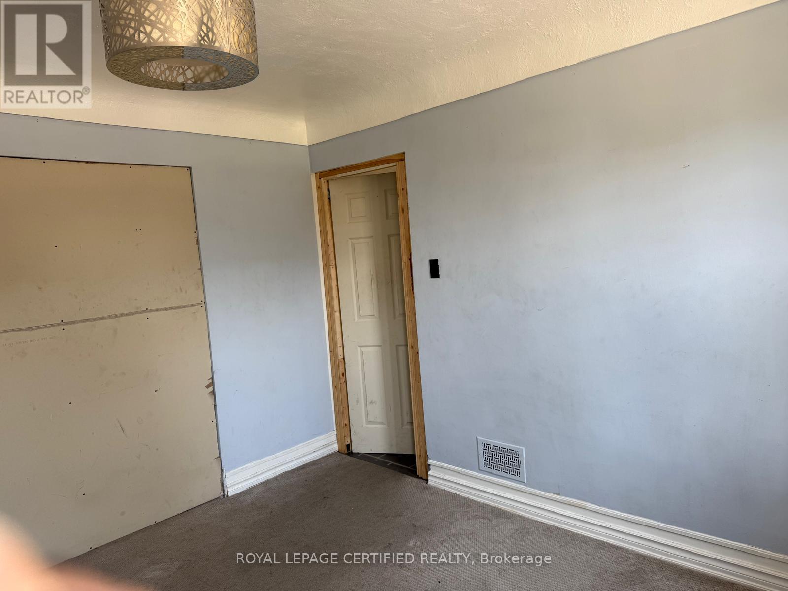 110 GRAY ROAD - 6