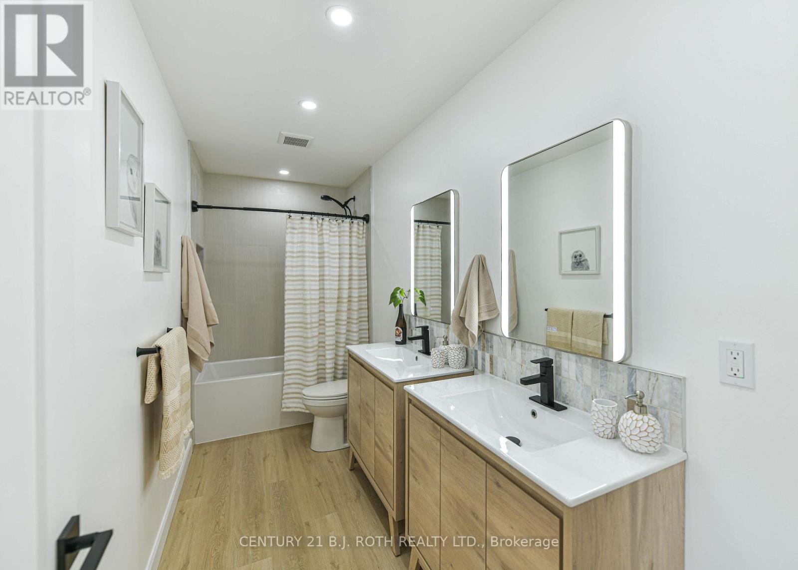 3332 QUETTON STREET - 28