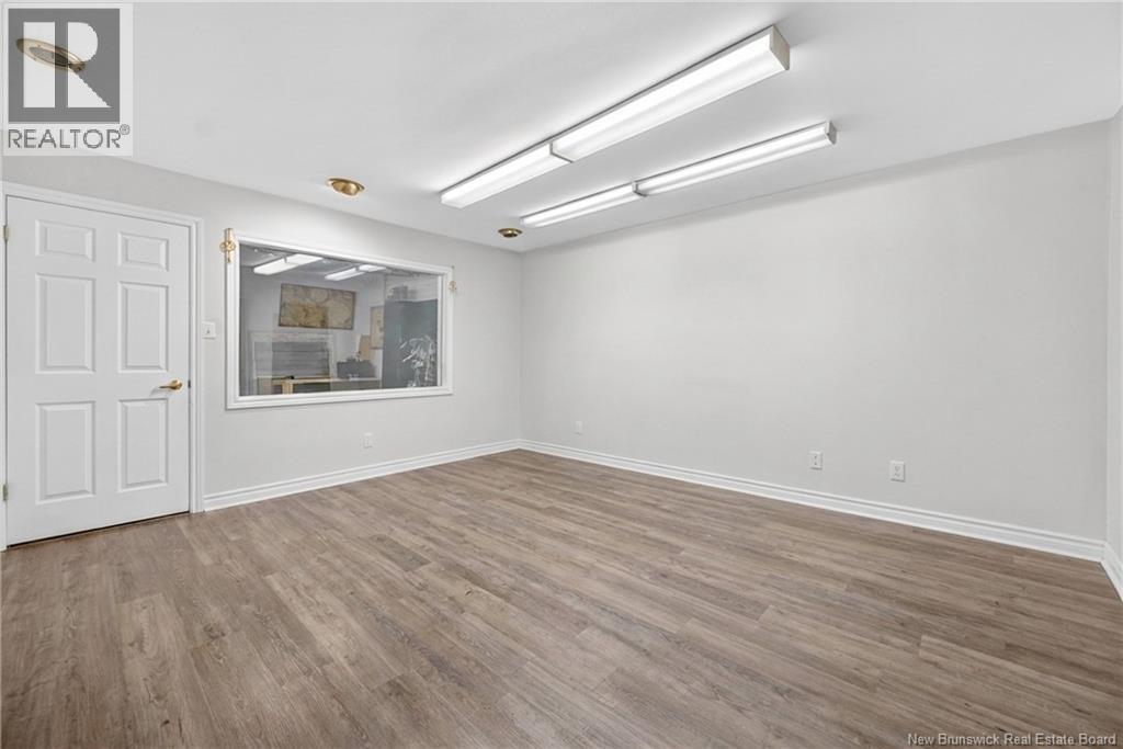 300-304 Mountain Road - 22