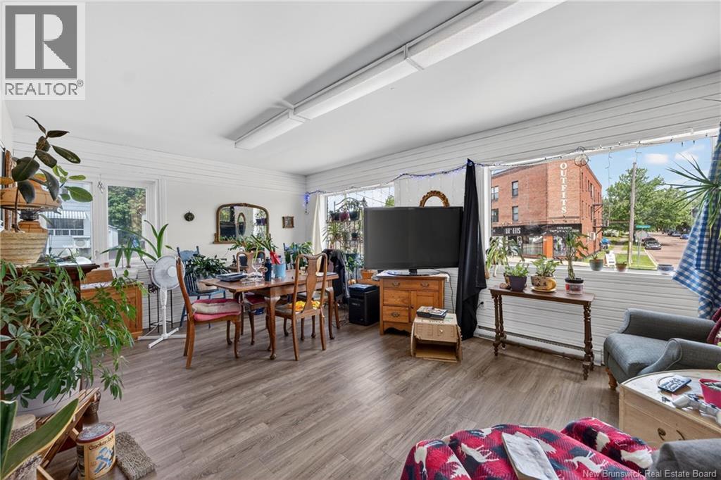 300-304 Mountain Road - 10
