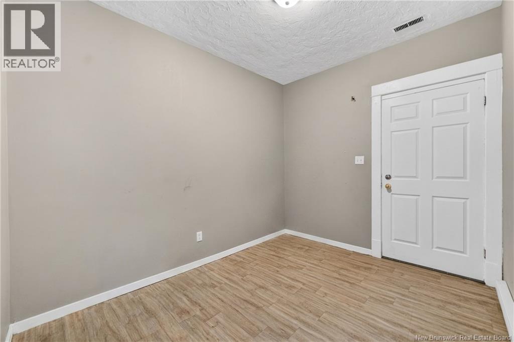 300-304 Mountain Road - 43