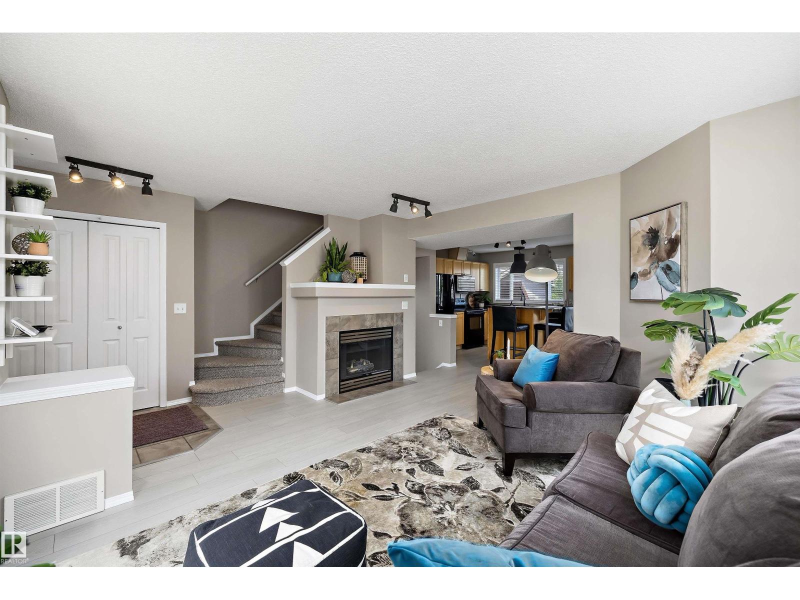 7214 19A AV SW - 8