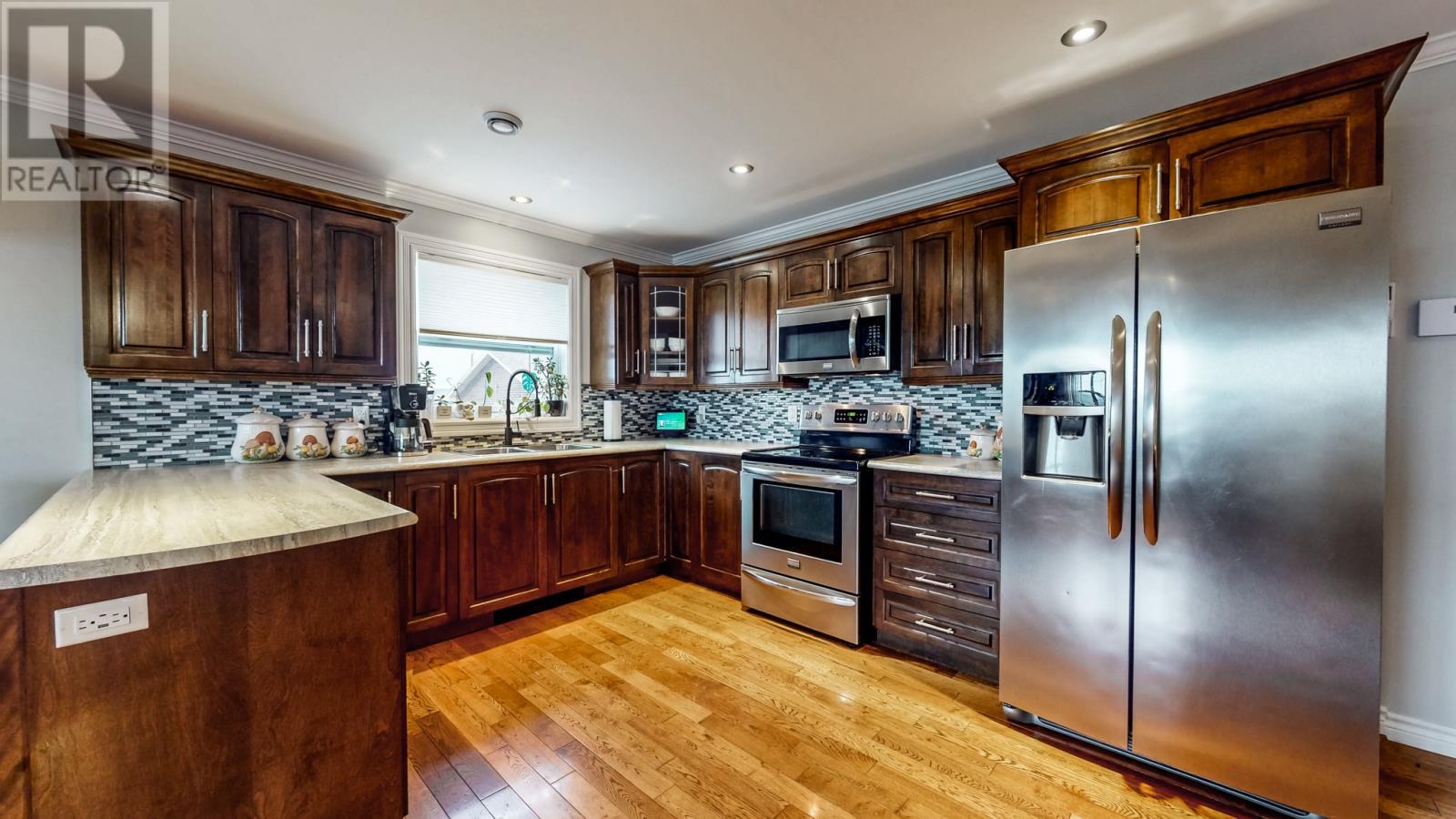 10 Seabreeze Drive - 12