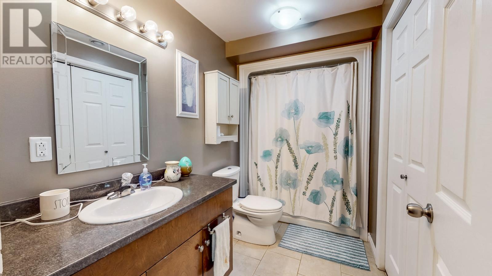 10 Seabreeze Drive - 37