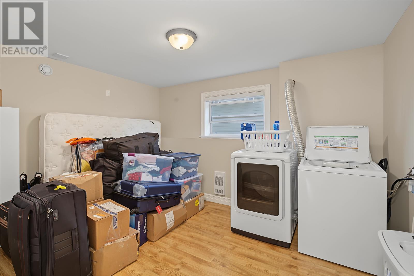50 Iceland Place - Image 28