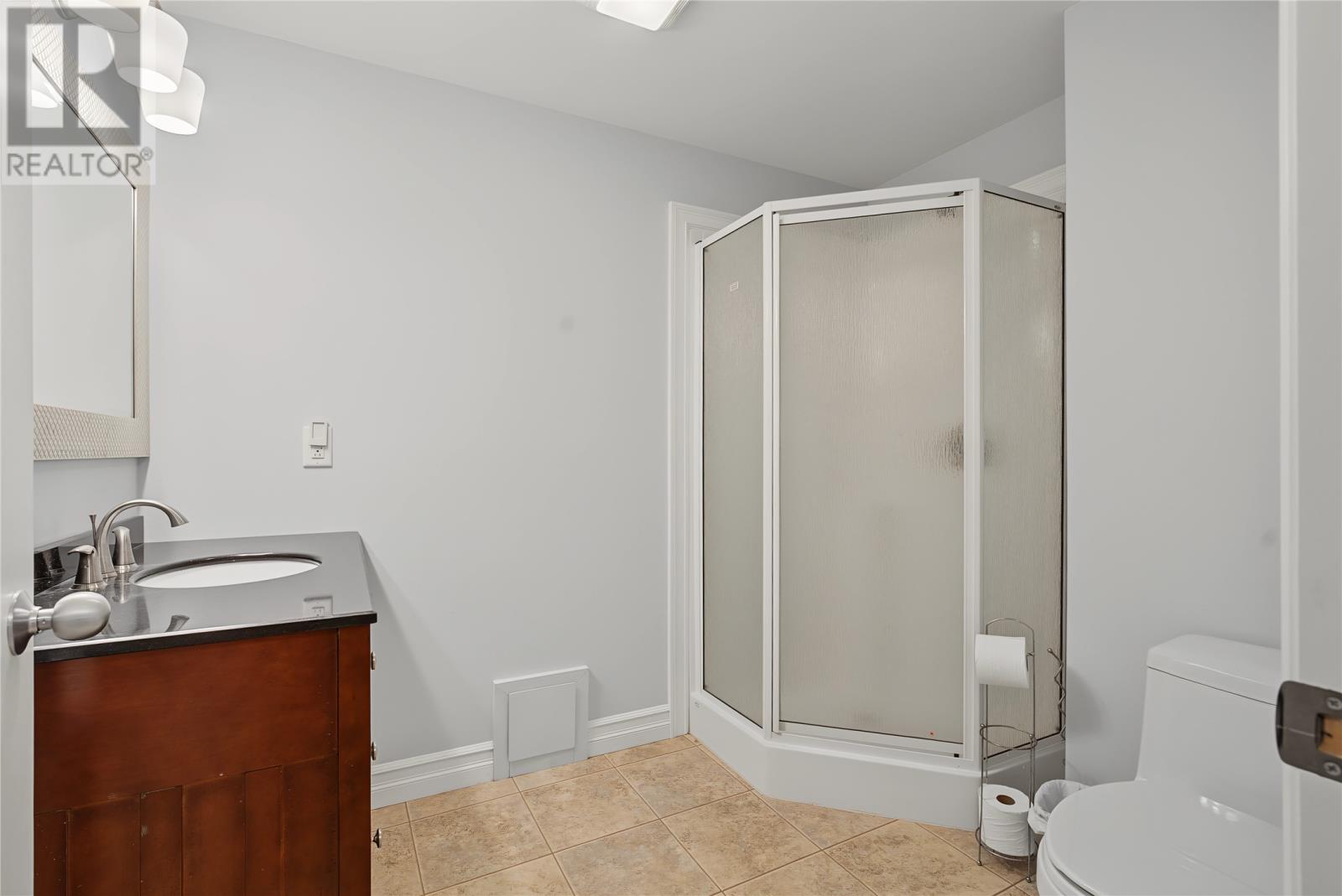 50 Iceland Place - Image 32