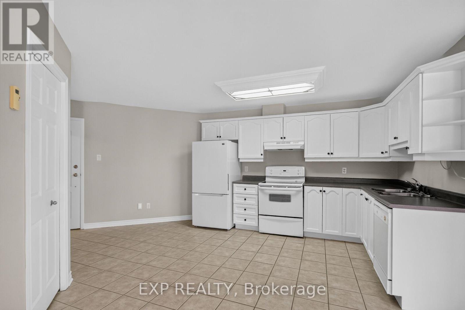 1 Bedroom for Sale in Russell – 2A – 97 MILL STREET – By Peter Sagos - Image 13