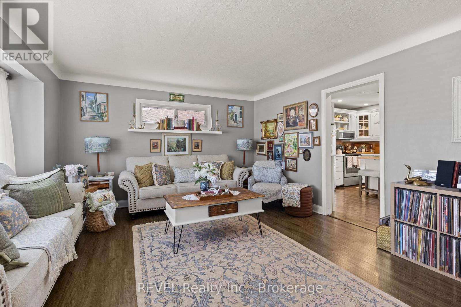 41 ROSE AVENUE - 10
