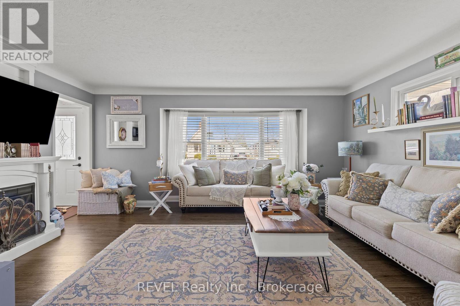 41 ROSE AVENUE - 12
