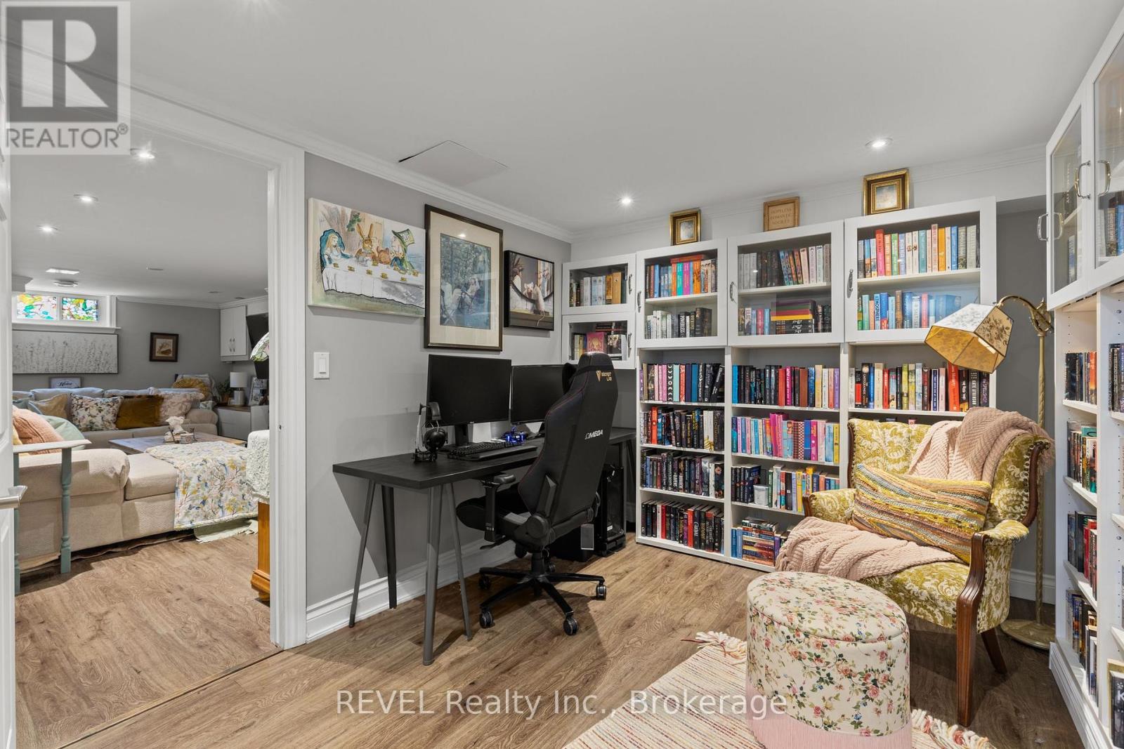 41 ROSE AVENUE - 19