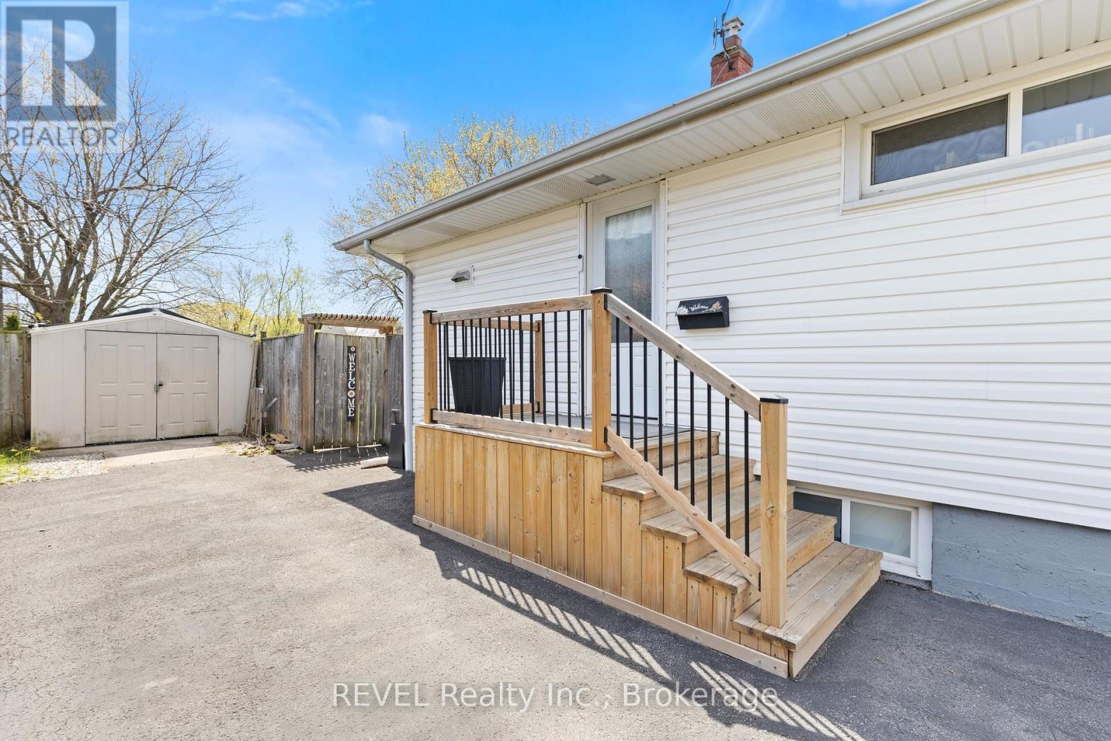 41 ROSE AVENUE - 24