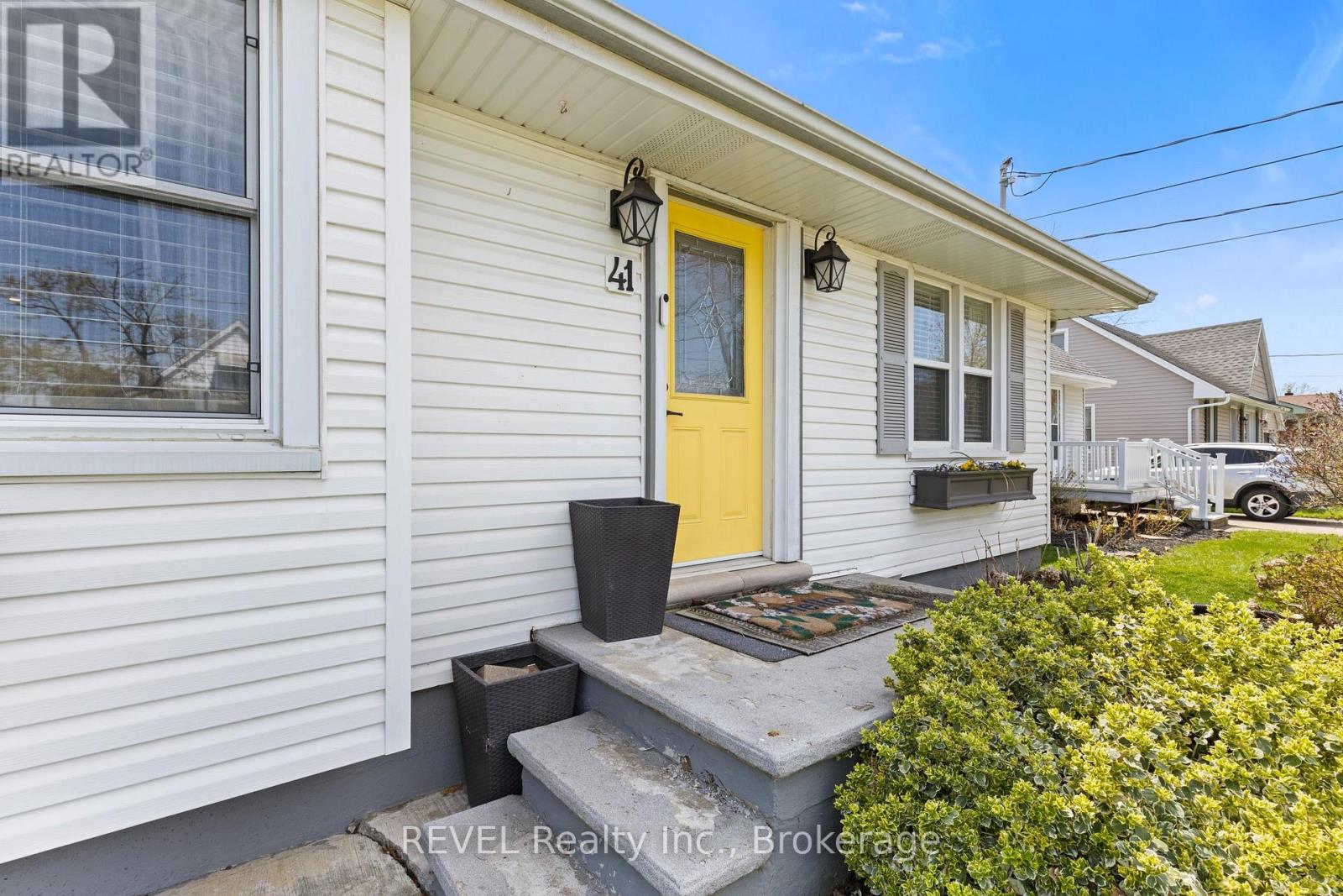 41 ROSE AVENUE - 4
