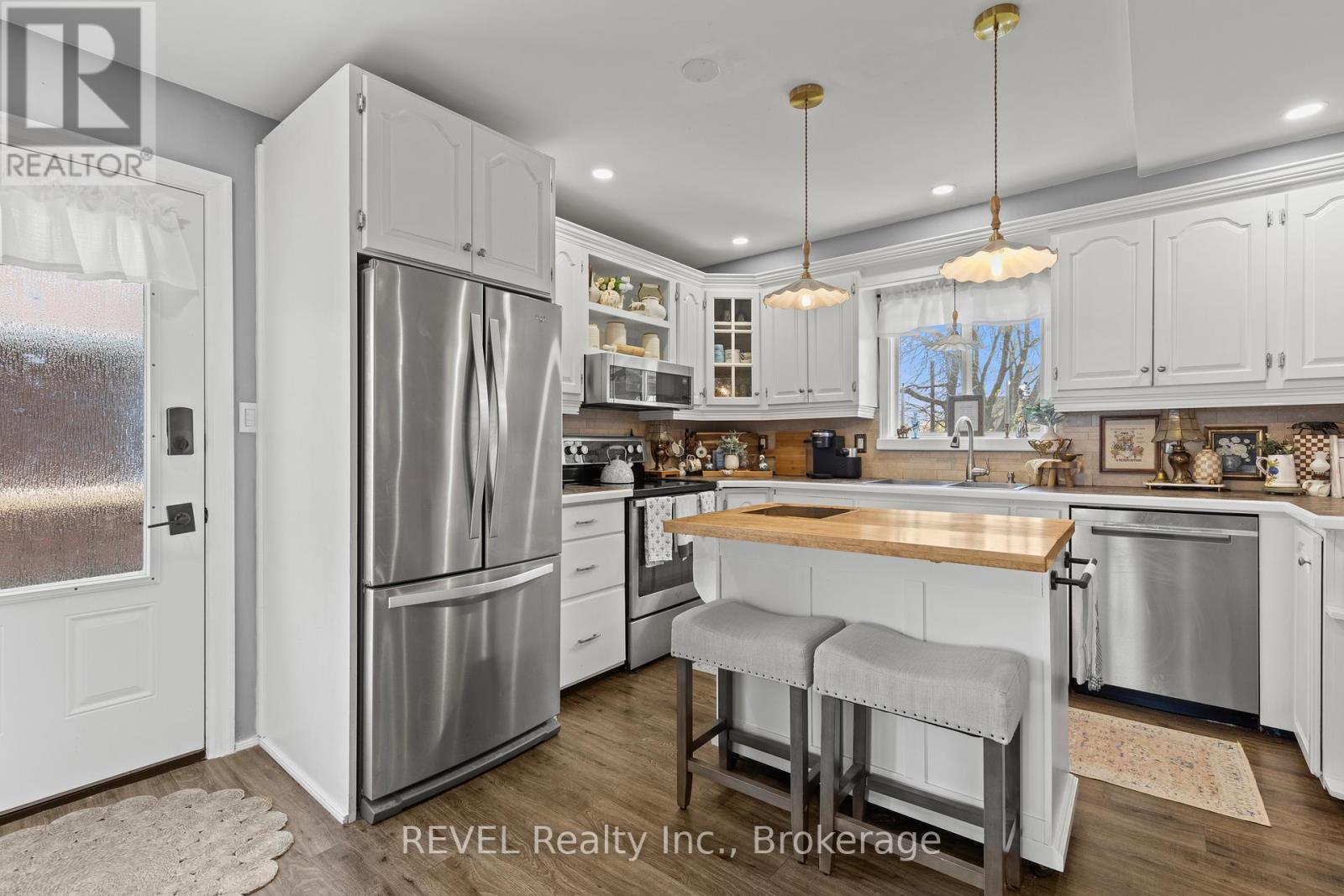 41 ROSE AVENUE - 6