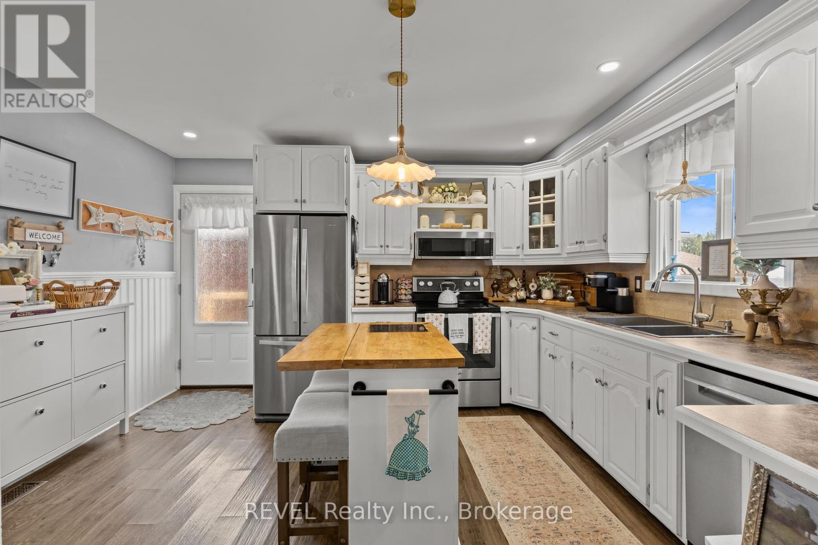 41 ROSE AVENUE - 7