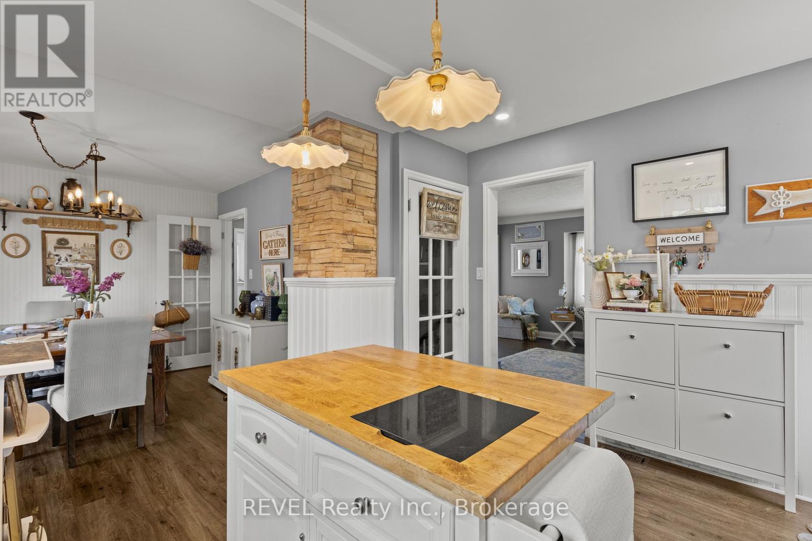 41 ROSE AVENUE - 8