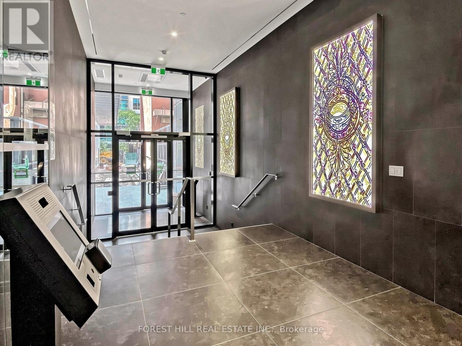 #210 25 RICHMOND STREET E - 23