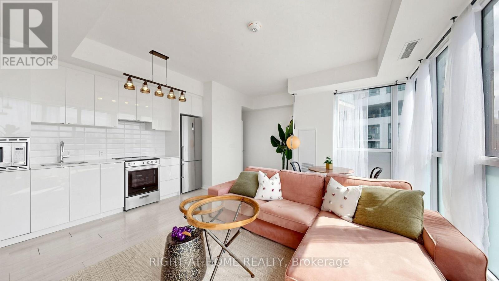 #311 49 EAST LIBERTY STREET - Image 12