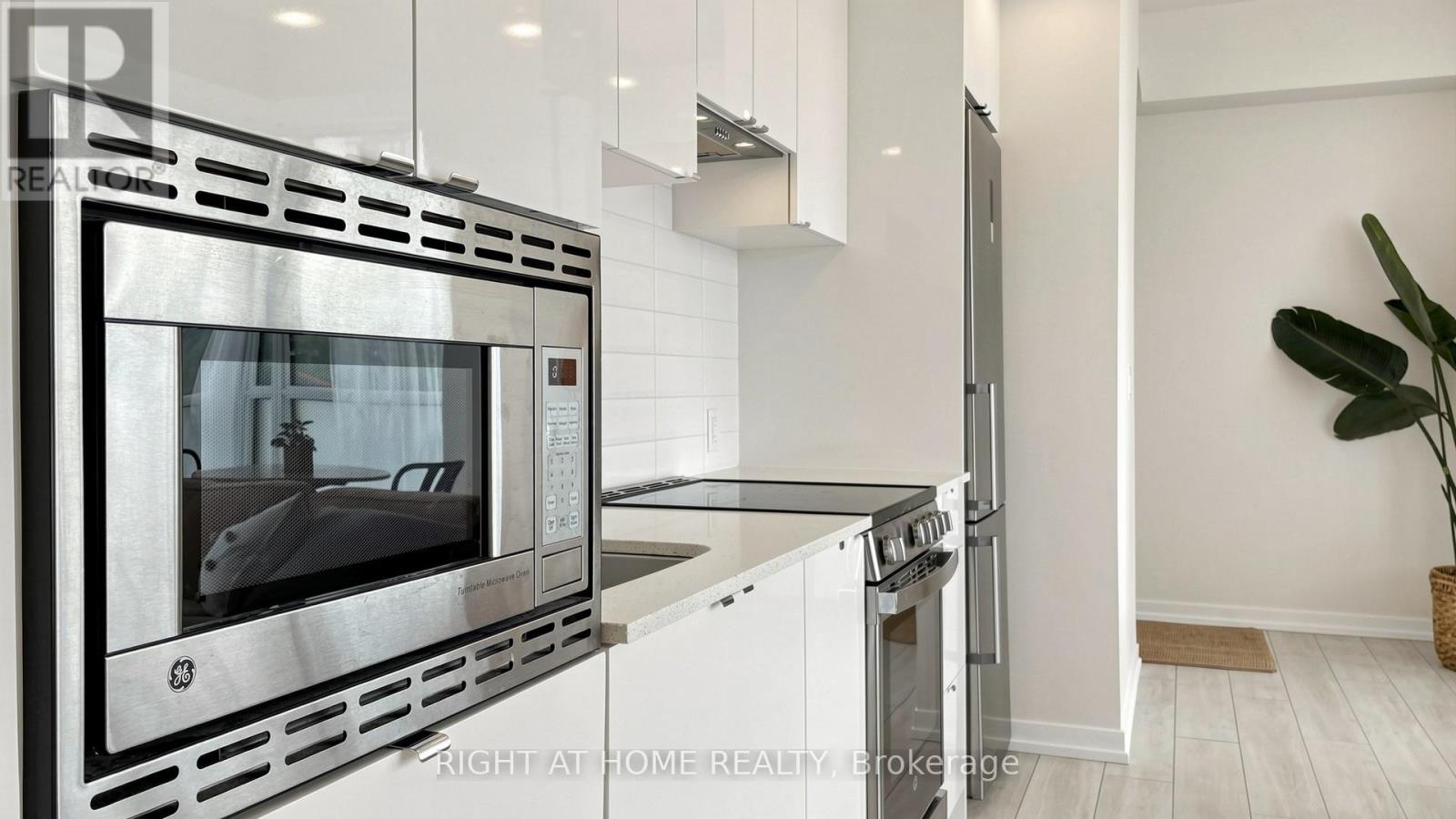#311 49 EAST LIBERTY STREET - Image 17