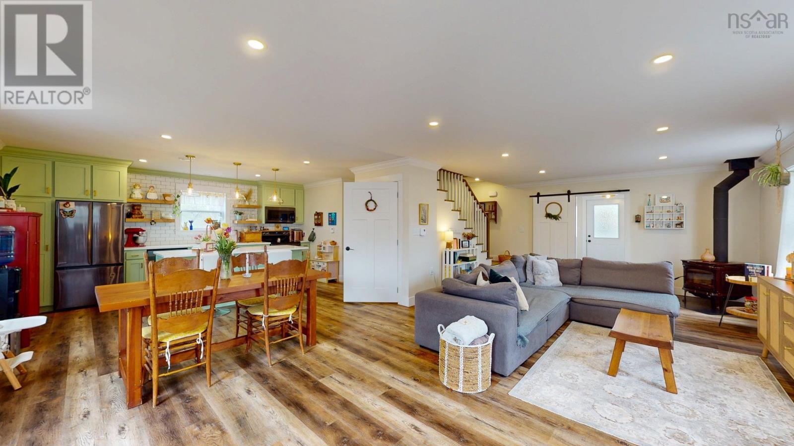 12572 1 Highway - 13