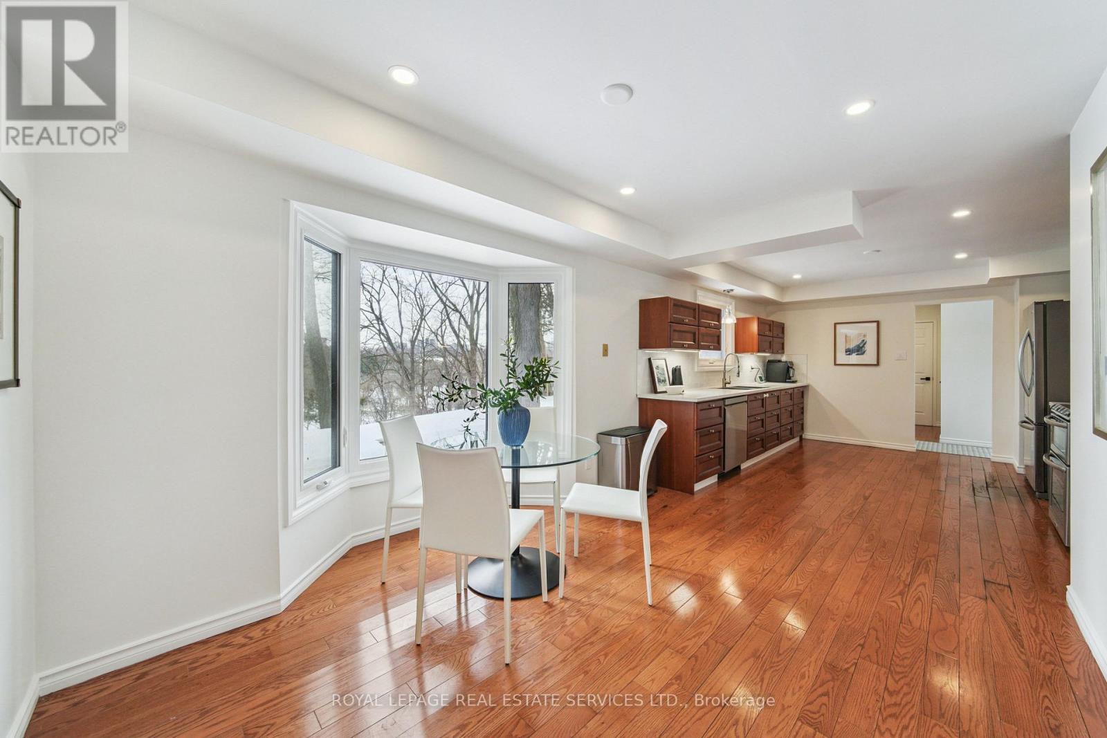40 STONEMANSE COURT - 12