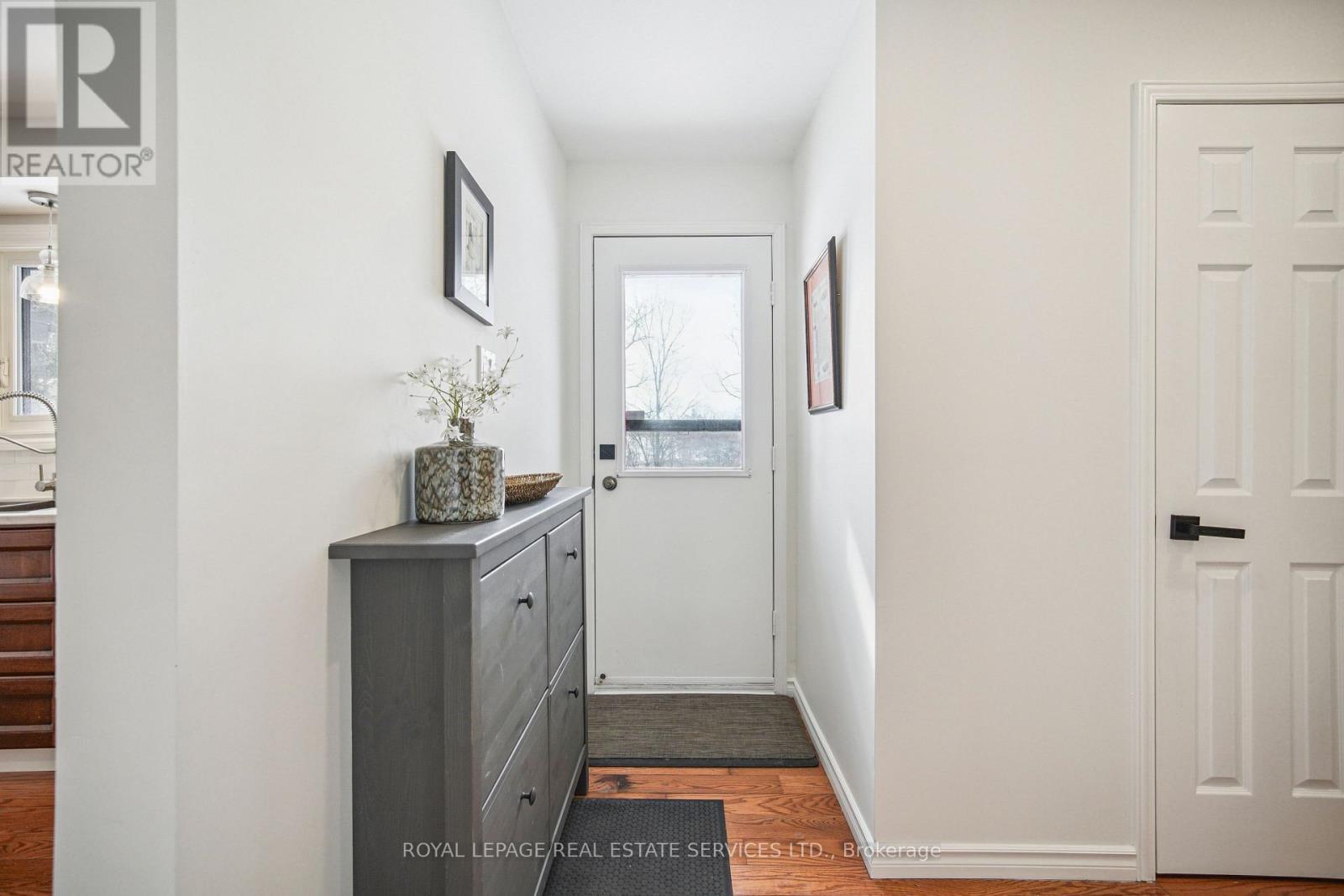 40 STONEMANSE COURT - 18