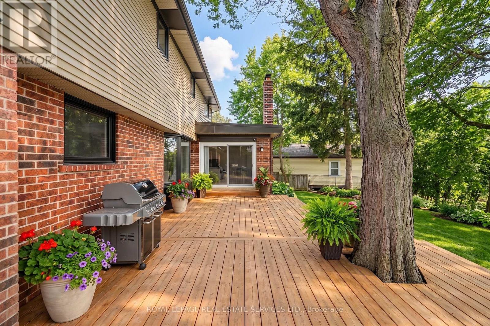 40 STONEMANSE COURT - 36